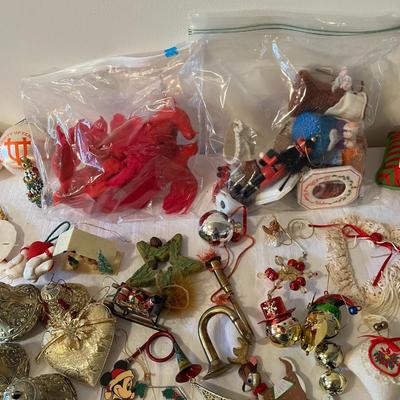 Christmas Decorations (G)