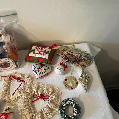 Christmas Decorations (G)