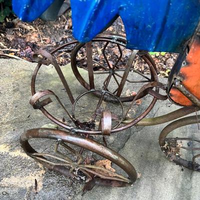 Recycled Metal Rooster Tricycle Planter, Pendulum Stakes & More (BY-RG)