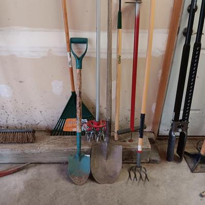 YARD TOOLS (2)