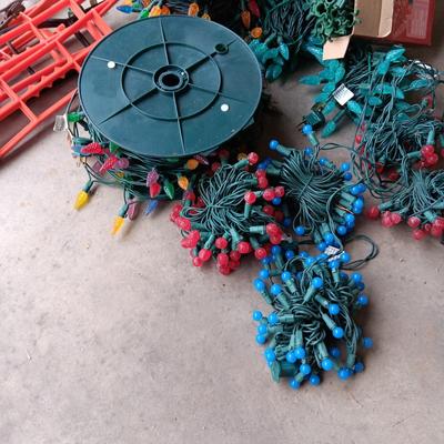 LED CHRISTMAS LIGHTS AND ORNAMENTS