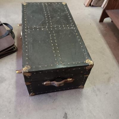 TRUNK & ORGANIZER