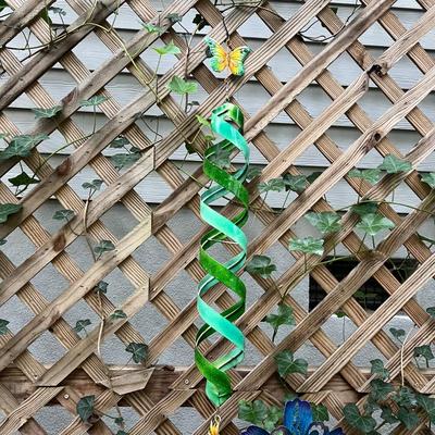 Metal Spiral Wind Twirler & More Colorful Yard Art (BY-RG)