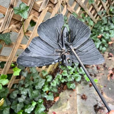 Metal Spiral Wind Twirler & More Colorful Yard Art (BY-RG)