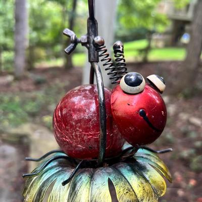 Metal Spiral Wind Twirler & More Colorful Yard Art (BY-RG)