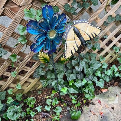 Metal Spiral Wind Twirler & More Colorful Yard Art (BY-RG)