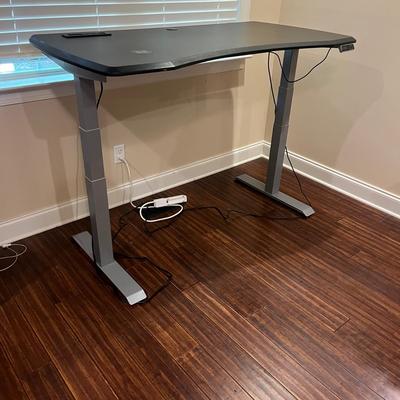 Electric Adjustable Standing Desk (BLR-MG)