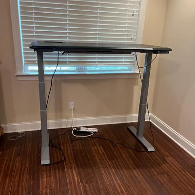 Electric Adjustable Standing Desk (BLR-MG)