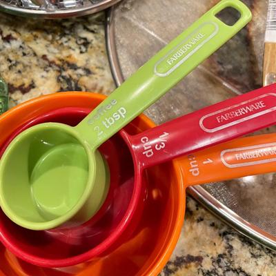 Colorful Kitchen Utensils (K-SS)