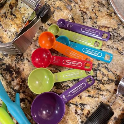 Colorful Kitchen Utensils (K-SS)