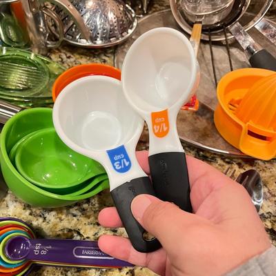 Colorful Kitchen Utensils (K-SS)