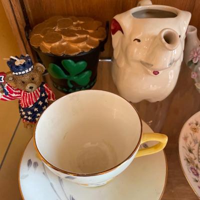 Tea, cups, and pitchers