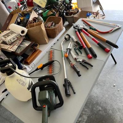 Yard Hand Tools (G)