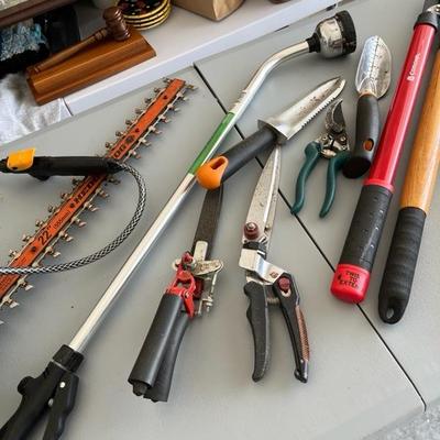 Yard Hand Tools (G)