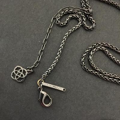 Beautiful Kendra Scott necklace