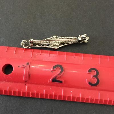 Vintage Silver tone bar pin