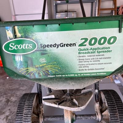 Scott's Speedy Green 2000 Spreader (G)