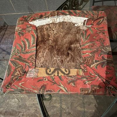 Wrought Iron Glass Top Table With Four Matching Chairs (BW-MG)