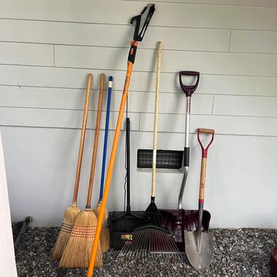 Outdoor Yard Tools (BW-MG)