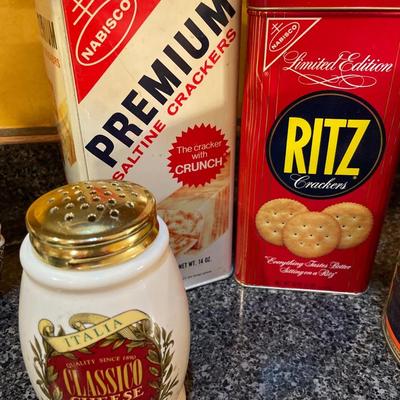 Vintage kitchen tins