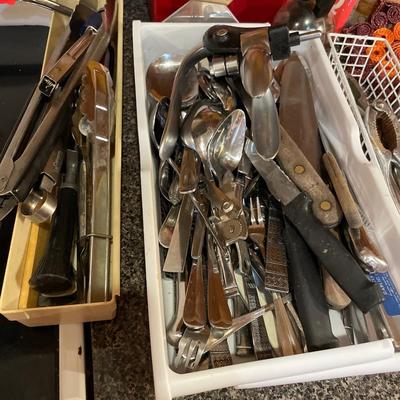 Miscellaneous silverware and kitchen accessories