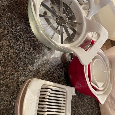 Kitchen: measuring cups, graders, bowls, and so much more