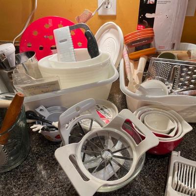 Kitchen: measuring cups, graders, bowls, and so much more