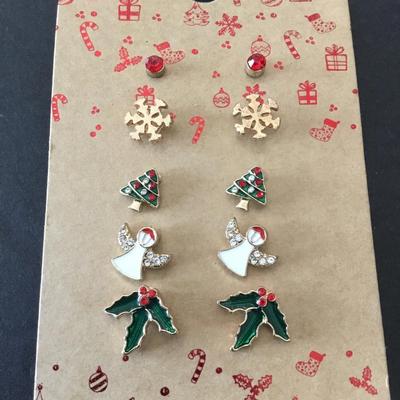 Cute Christmas holiday stud earrings