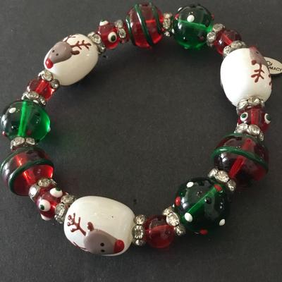 Kate & Macy Super cute, chunky Christmas holiday glass, bead stretch, bracelet, reindeer, hand painted