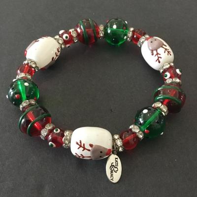 Kate & Macy Super cute, chunky Christmas holiday glass, bead stretch, bracelet, reindeer, hand painted