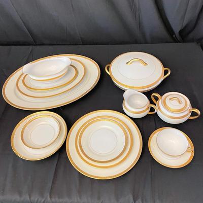 12-Person Noritake Halcyon China Set (LR-SS)