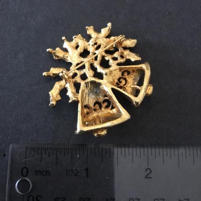Vintage, holiday, gold tone bells, and holly Christmas brooch