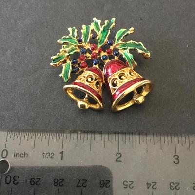 Vintage, holiday, gold tone bells, and holly Christmas brooch