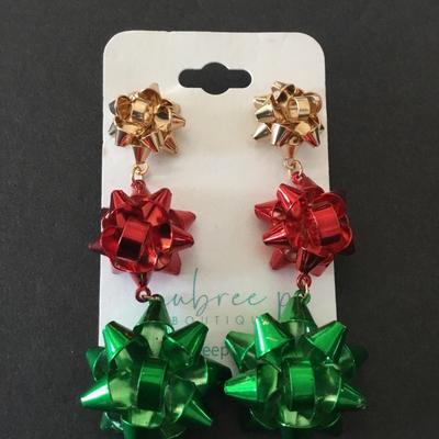 Very nice metal Christmas bow statement earrings
