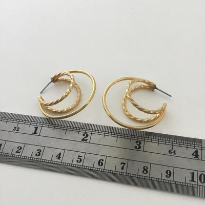 Gold tone unique fashion earrings
