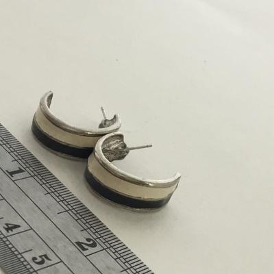 Silver tone black and white fashion earrings