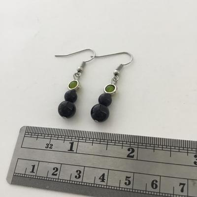 Black beaded dangle fashion earrings