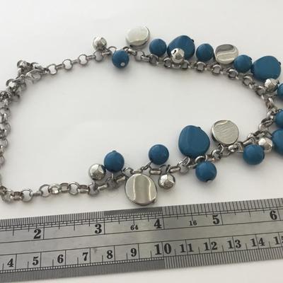 Silver tone blue fashion necklace