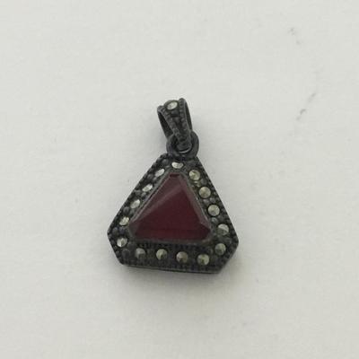 925 marked necklace pendant