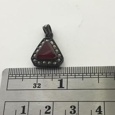 925 marked necklace pendant