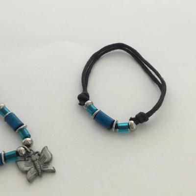 Necklace and bracelet matching cord type necklace