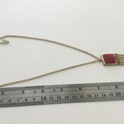 Gold tone pink square fashion necklace