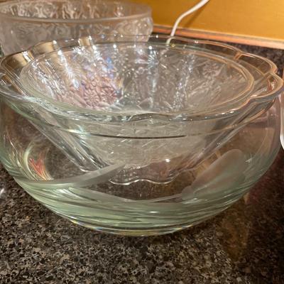Clear glass & fancy bowls