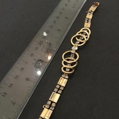 Beautiful very nice mid-century rhinestone tennis bracelet