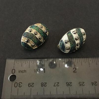 Cute vintage egg rhinestone sparkly clip on earrings