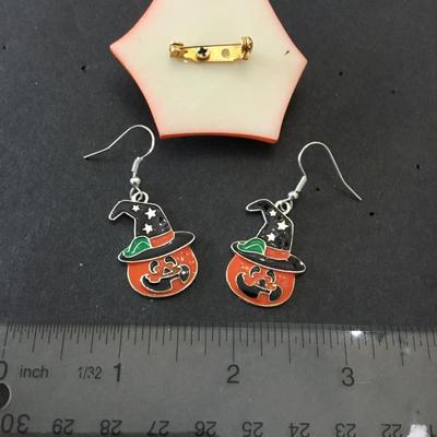 Cute Halloween earrings, and brooch set
