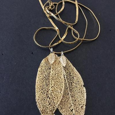 Vintage Monet gold leaf pendant necklace