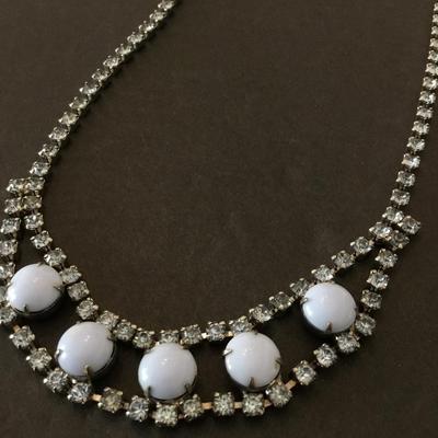 Gorgeous, art deco, blue, crystal rhinestone, blue milk, glass choker necklace