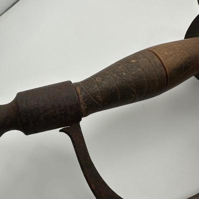 19th-Century Spanish Cavalry Sabre – Etched Blade & Floral Cup Guard (See description)