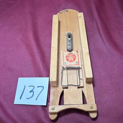 Vintage Mousetrap